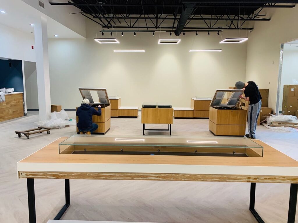 Construction of displays in dispensary