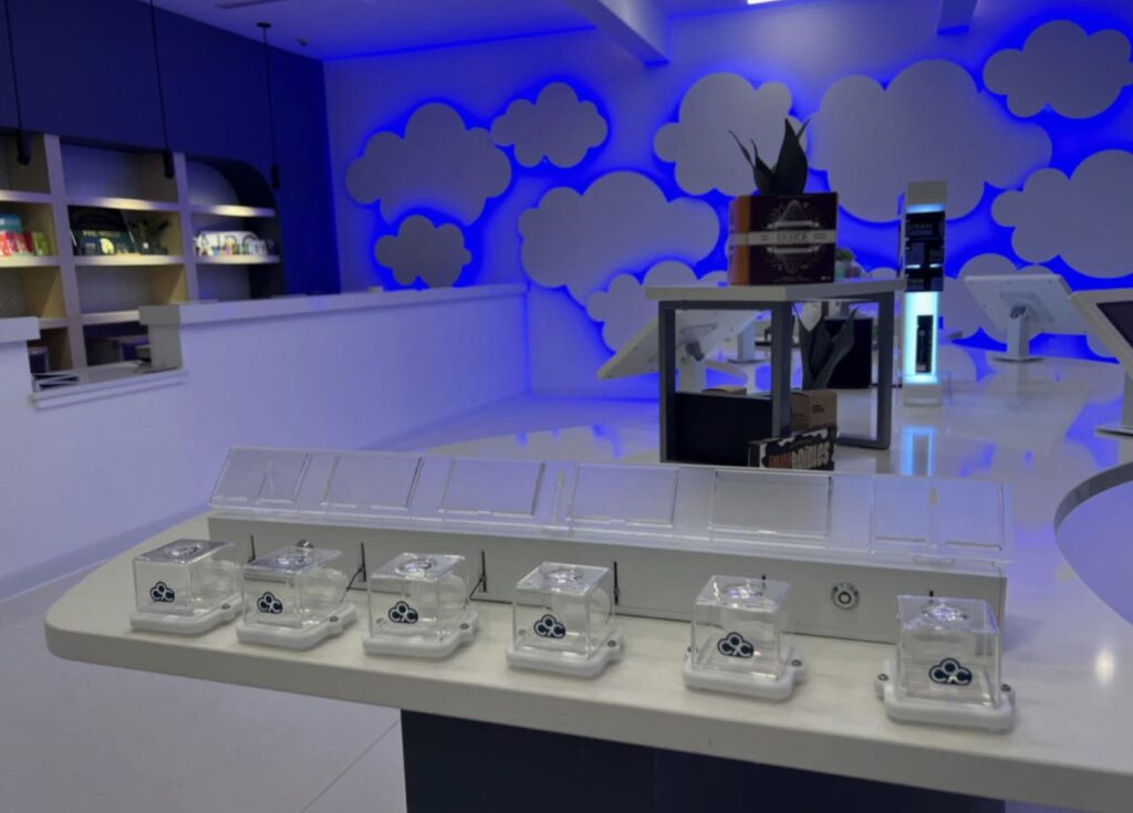 Cloud 9 displays